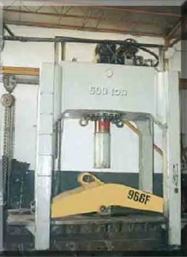 Boom Manufacturing for All Makes and Models of Construction Machinery