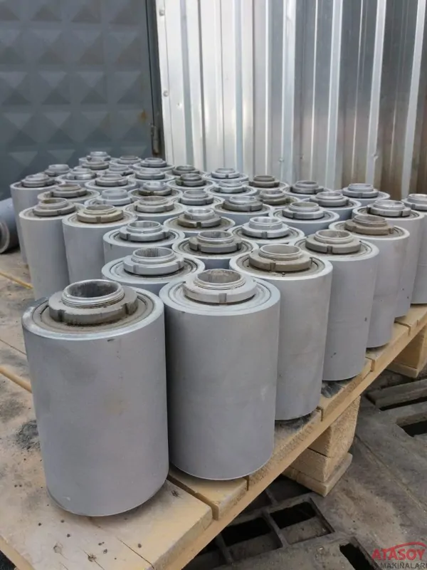 Vacuum sandblasting