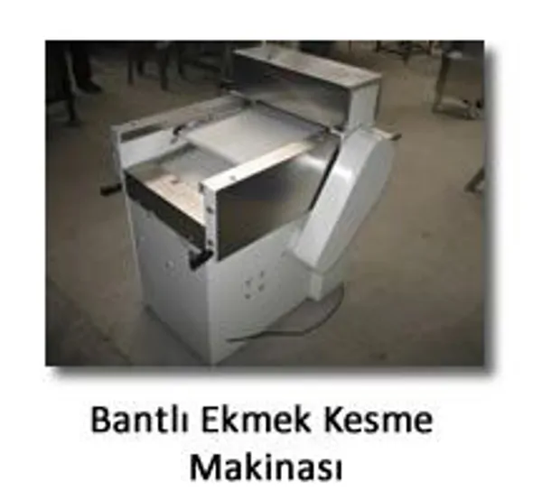 BELT-TYPE BREAD SLICING MACHINE
