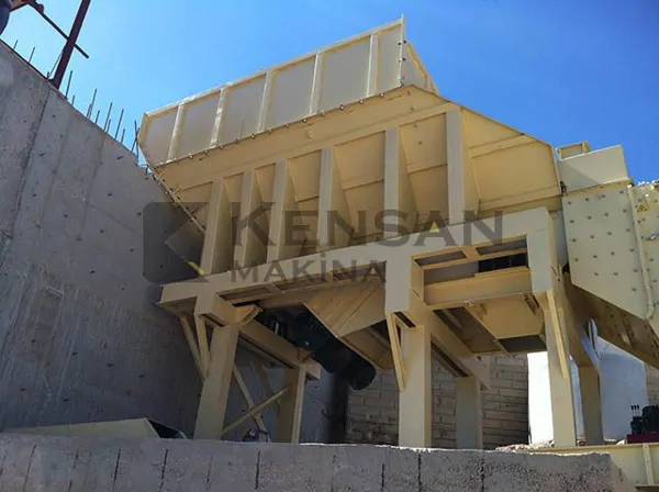 VIBRATING FEEDER (DF)