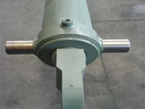 HYDRAULIC CYLINDERS USED IN FOUNDRY AND CEMENT FACTORIES