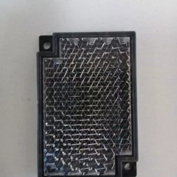 E39R1S.1 REFLECTOR 40X60X7.5 MM OMRON