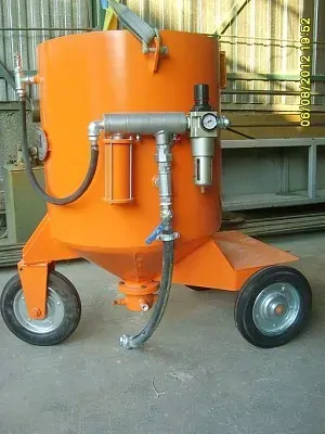 Portable/Mobile Pressure Sandblasting Machine (Air Sandblasting)