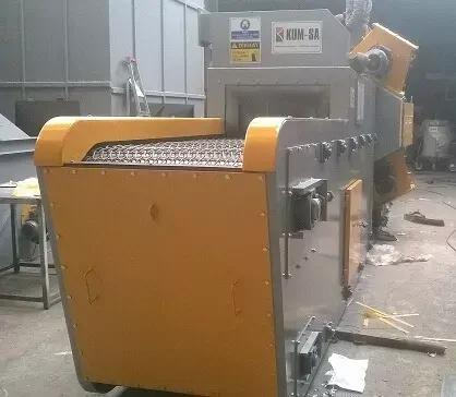 WOVEN BELT SANDBLASTING MACHINE