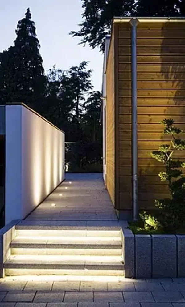 Outdoor Linear Lighting