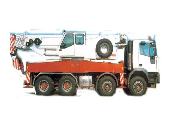 Telescopic boom hydraulic crane for towing and recovery purposes (imported)