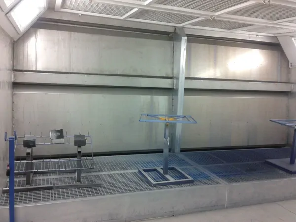 WET PAINT BOOTHS WITH WATER CURTAINS
