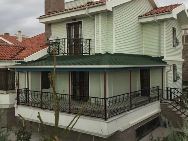 TERRACE ENCLOSURE