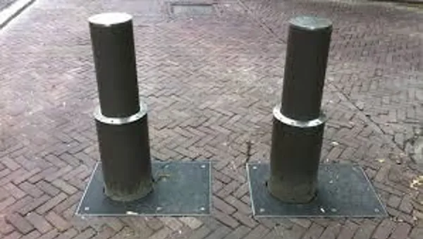 Telescopic Mushroom Barrier