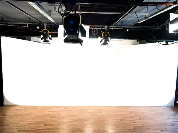 White Cyclorama - White infinity background