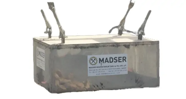 HANGING TYPE MAGNET