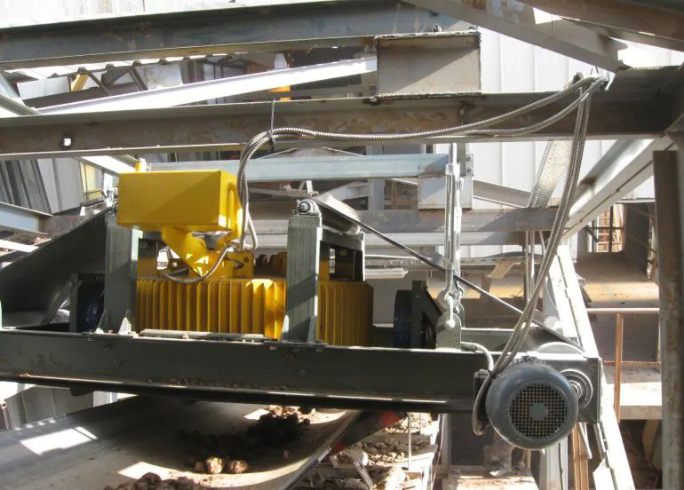 OIL-COOLED ELECTROMAGNET