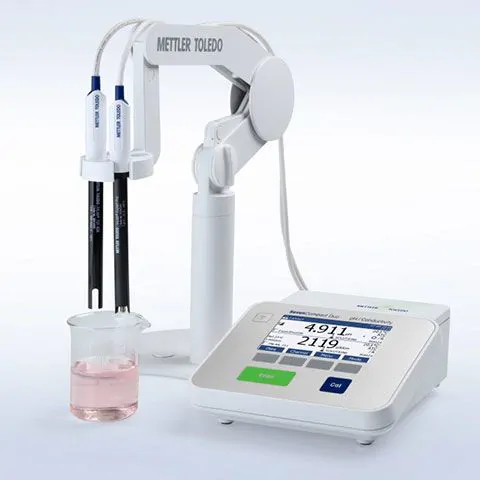 pH and Conductivity Meter (Multiparameter) Tabletop Type -2,000 - 20,000 pH | 0.001 µS/cm - 1000 mS/cm METTLER TOLEDO S213-K