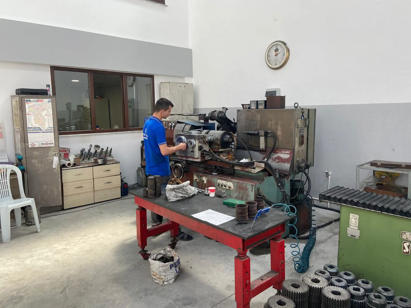 HOLE GRINDING