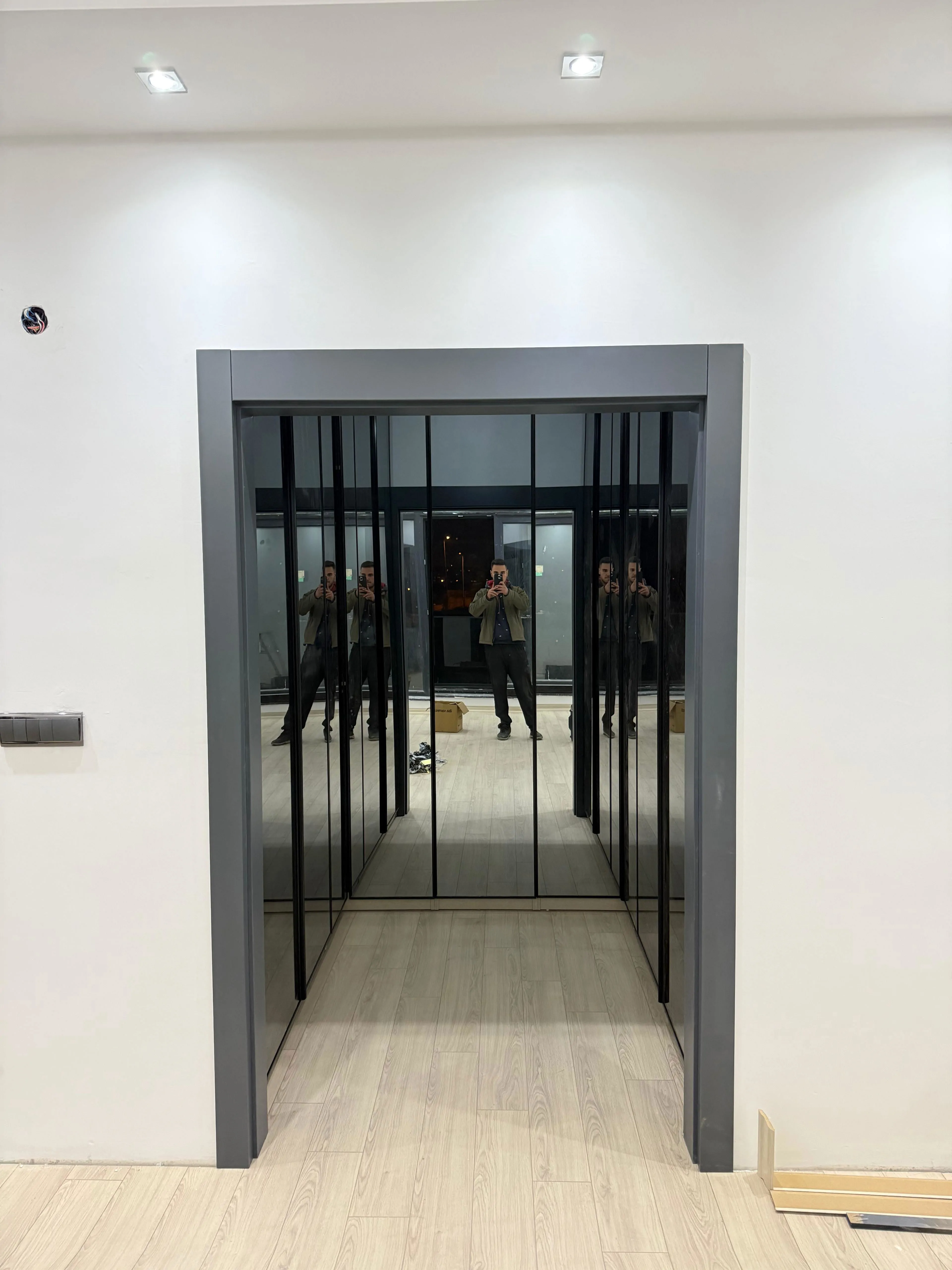 DRESSING ROOM, WARDROBE